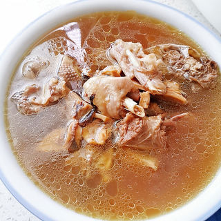墨鱼老鸭汤
