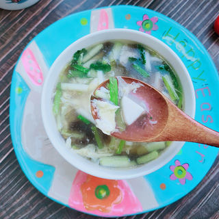 豆腐蒜黄紫菜汤