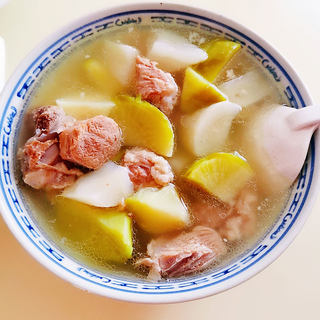 棒骨萝卜汤