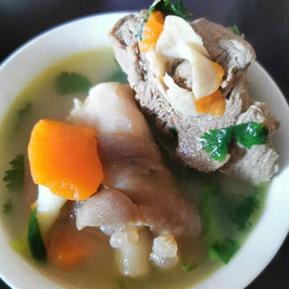 胡萝卜马蹄羊肉汤