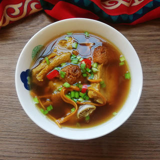 虫草花松茸排骨汤
