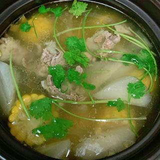 白萝卜玉米羊肉汤