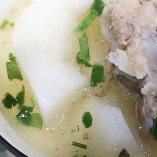 萝卜大骨汤