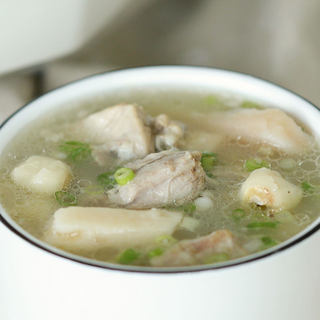 排骨四神汤---祛湿只知道红豆薏仁汤？其实这个汤效果更好！