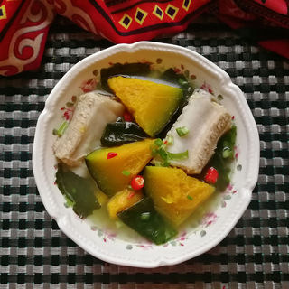 海带芽南瓜排骨汤