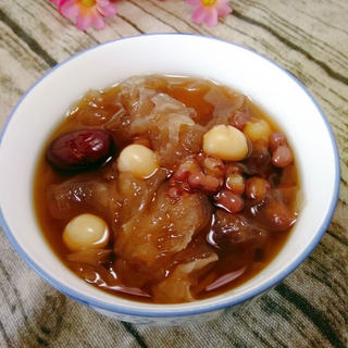 银耳红豆汤