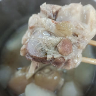 炖大骨萝卜汤