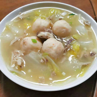 虾丸黄心白鸡汤