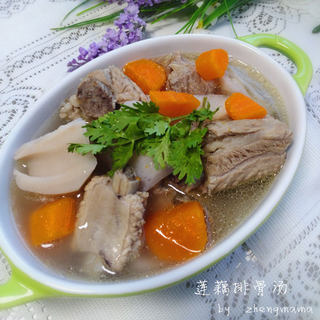 莲藕排骨汤