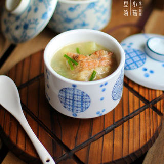 小排骨土豆汤