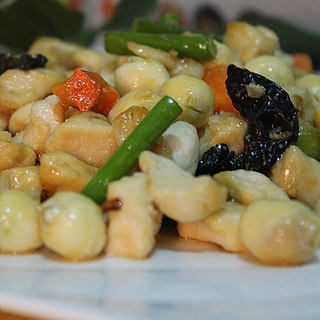 莲子鸡丁