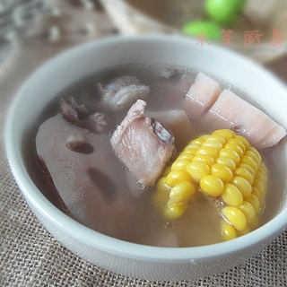 莲藕玉米排骨汤
