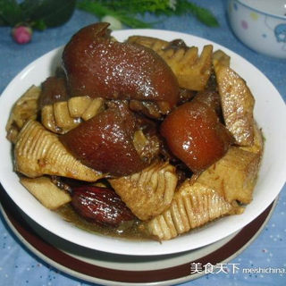 春笋烧蹄膀