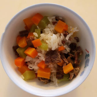 腊肉煲仔饭