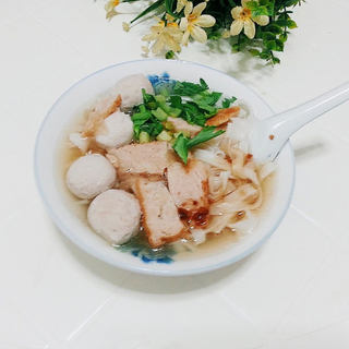 肉丸裹肉汤粉