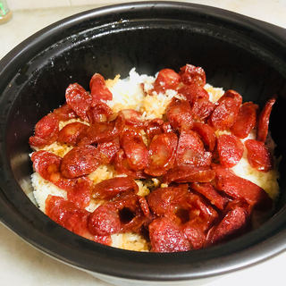 腊肠煲仔饭