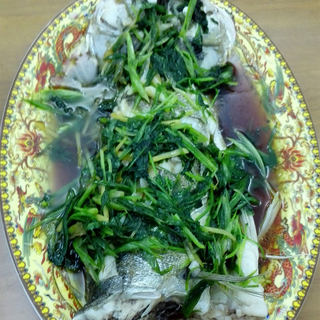 【七色天】 潮式清蒸鲈鱼