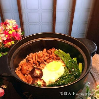 香菇滑鸡煲仔饭