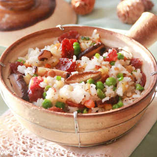 腊肠煲仔饭