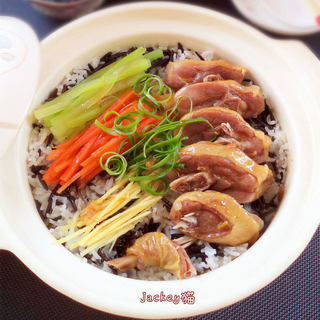 菰米腊鸭腿煲仔饭