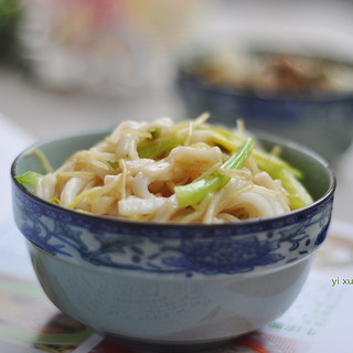 素炒河粉