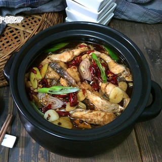 鲜辣过瘾--乱炖草鱼片