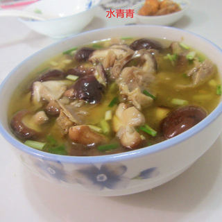 老鸭香菇汤