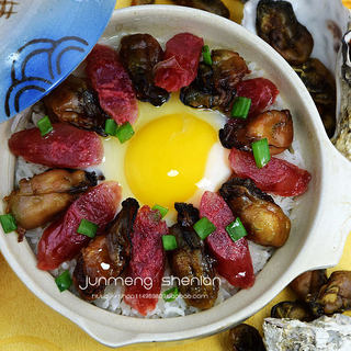 蚝干腊肠煲仔饭
