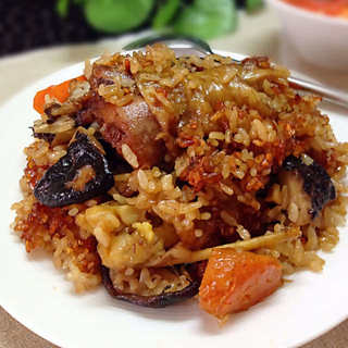 香菇鸡米煲仔饭