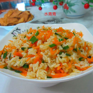 红萝卜丝炒剩饭