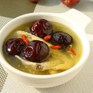 红枣煲鸡汤