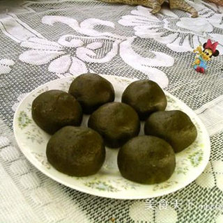 黑芝麻青团