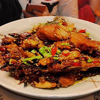 湖北特色菜糍粑清江鱼