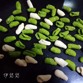 双色麻食