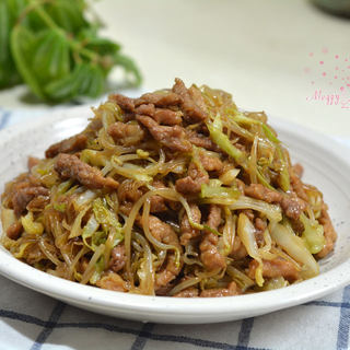 牛肉粉丝炒合菜