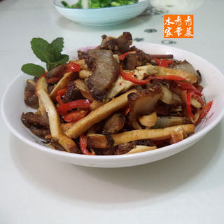 米粉肉炒香干