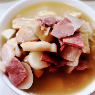 腿香青头菌