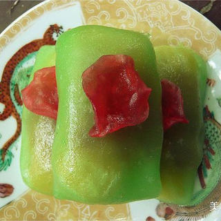 “夕餐落英”------碧玉玫瑰金丝卷