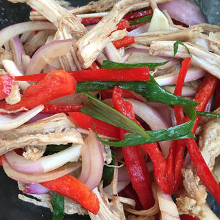 肉丝老虎菜