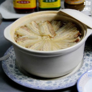 冬季美食“老北京砂锅白肉”