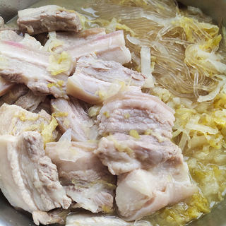 五花肉酸菜炖粉条