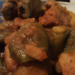 东北排骨炖豆角炖土豆