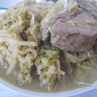 脊骨炖酸菜--东北菜