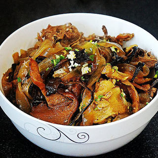 小鸡炖蘑菇
