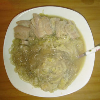 东北猪肉酸菜炖粉条