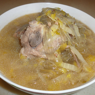 东北酸菜炖排骨