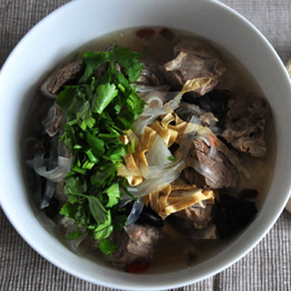 冬补 – 羊肉泡馍 自制白吉馍与辣椒油
