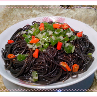 《拌麻辣蕨根粉》——让人回味无穷