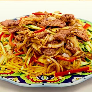 新疆特色美食之黄面烤肉