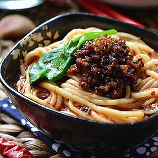 芽菜肉臊子面
